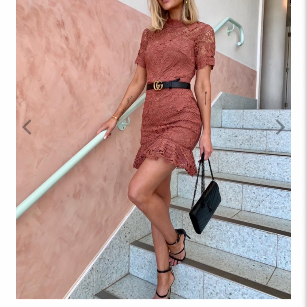Size 6 Mauve colored,crochet and lace dress. - Picture 10 of 10